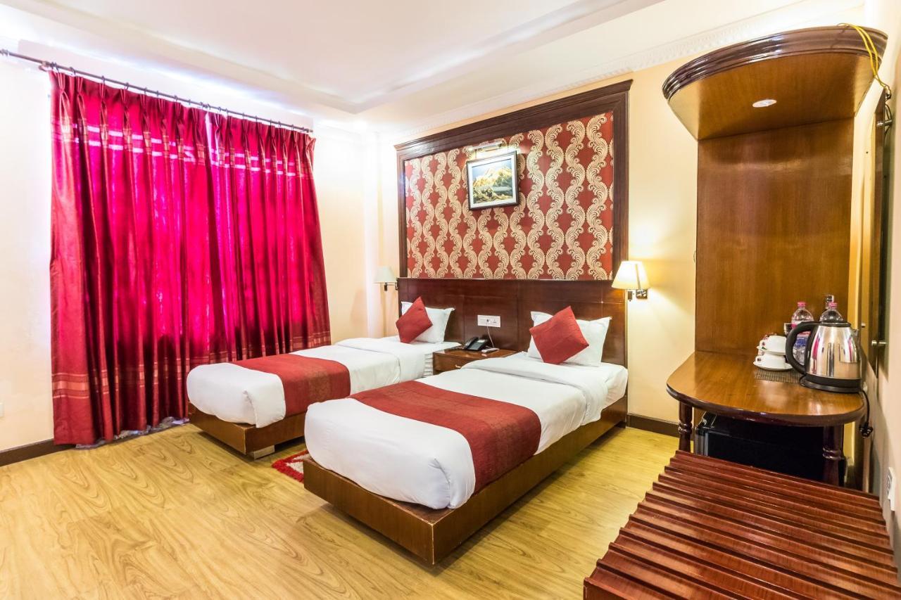 Hotel Pokhara Goodwill Extérieur photo